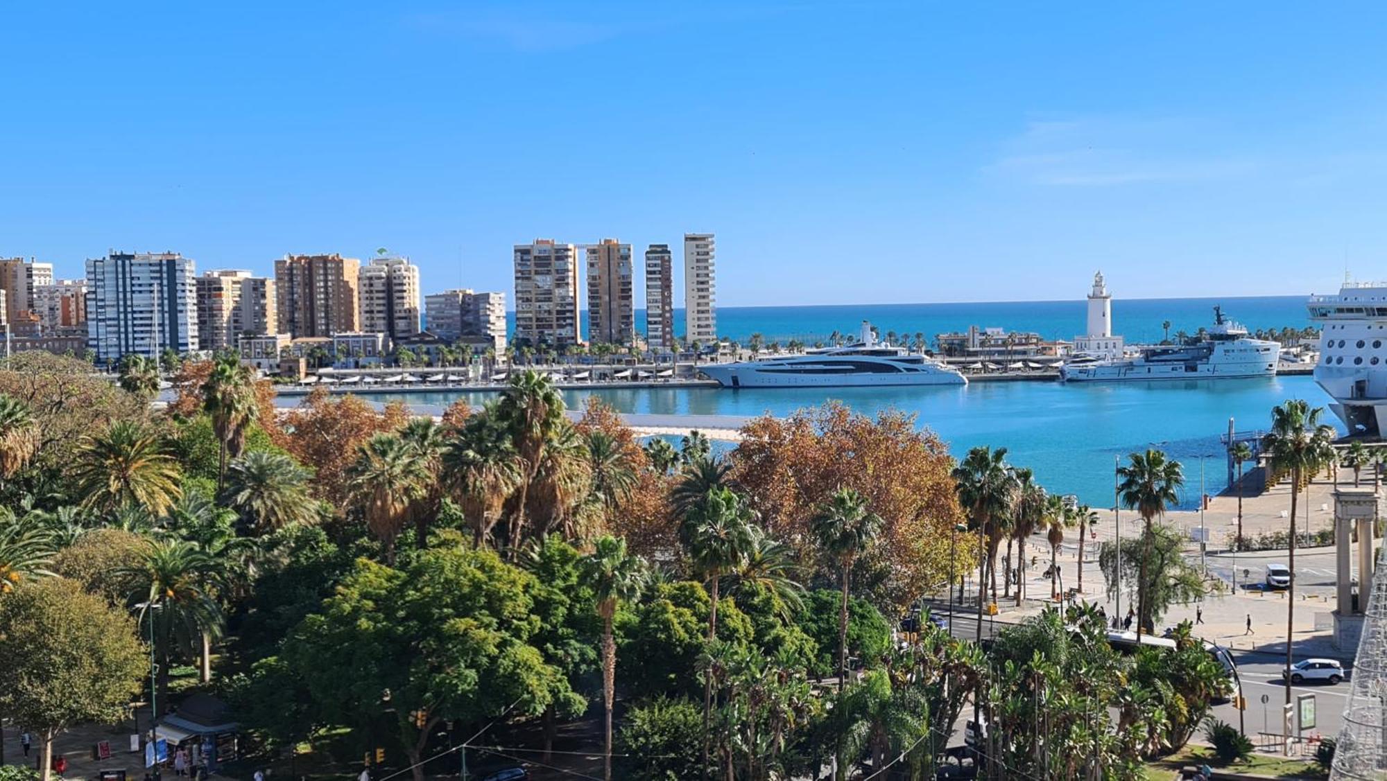 Penthouse With Solarium In The Center Of Malaga-Atico Con Solarium En El Centro De Malaga Apartment Exterior photo